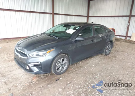 2021 Kia Forte Lxs z USA, uszkodzony, nr VIN 3KPF24AD7ME350378